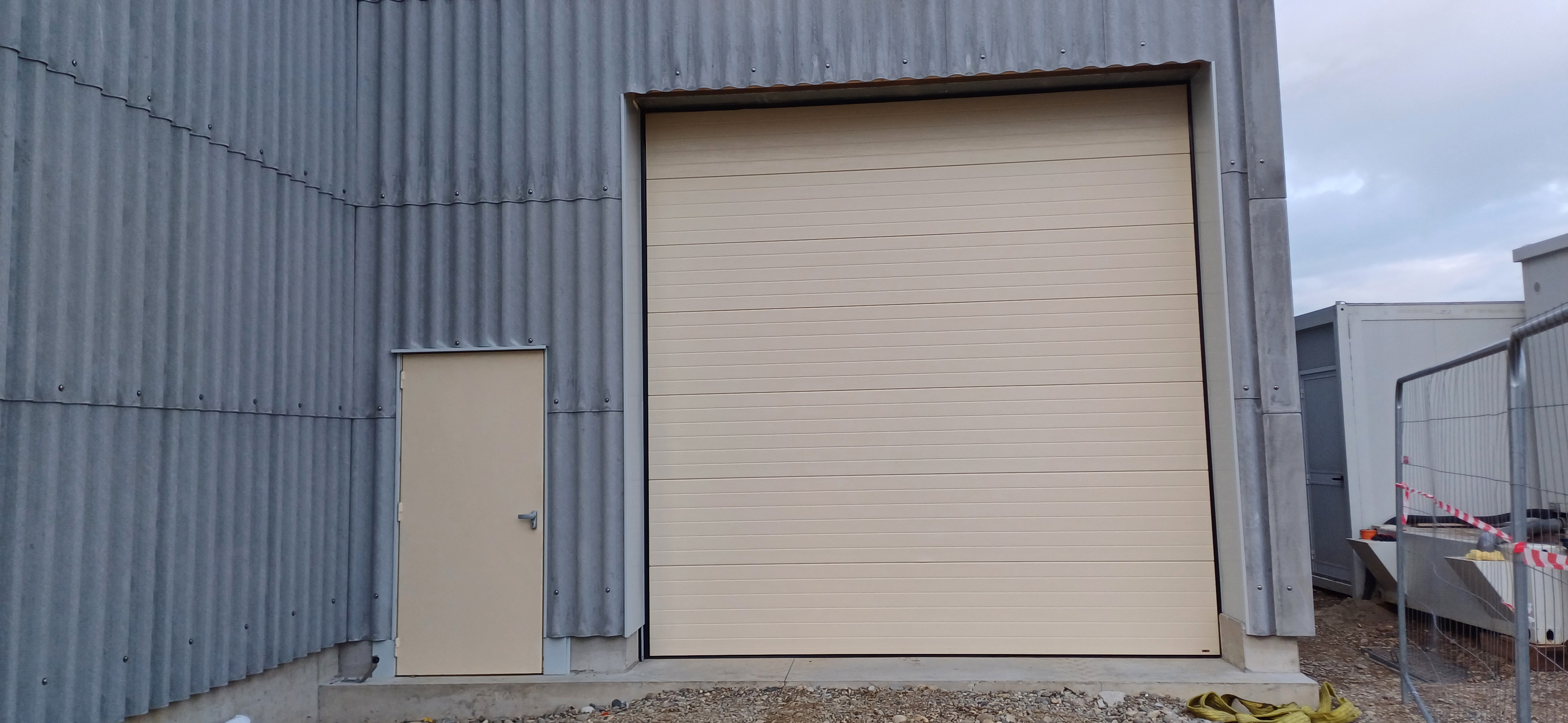 Porte sectionnelle RAL 1013